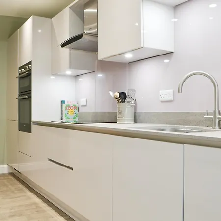 1 Harney Peak Portinscale